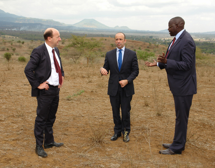 John Hocking, MICT Registrar; Miguel de Serpa Soares, United Nations Under-Secretary-General for Legal Affairs; Samuel Akorimo, Officer in charge of the MICT Registry-Arusha branch, during a site visit of the future MICT Facility in Arusha, Tanzania.