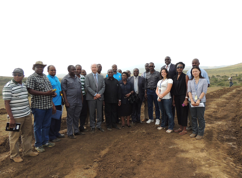 Representatives of the Tanzanian authorities, MICT staff and contractor companies at the Lakilaki site mark the start of the road construction works.