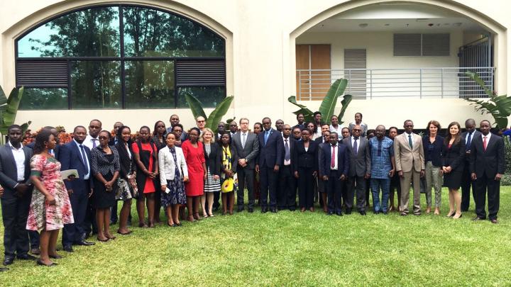 Prosecutor Brammertz with Prosecutor General of Rwanda, Jean Bosco Mutangana and training participants in Kigali