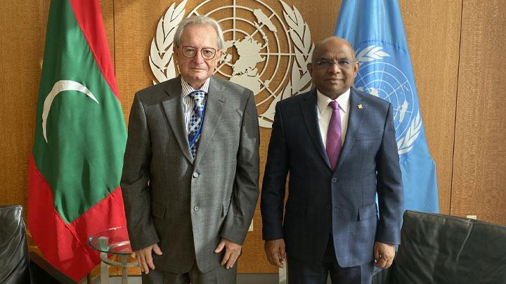 Le Juge Carmel Agius et l'Ambassadeur Abdulla Shahid