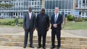 L’ancien Président de la Sierra Leone, S. E. Ernest Bai Koroma, visite la division du Mécanisme à Arusha